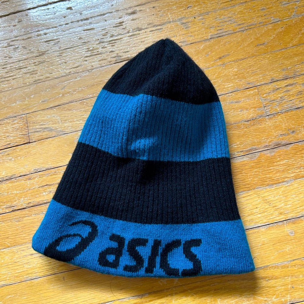 ASICS running toque